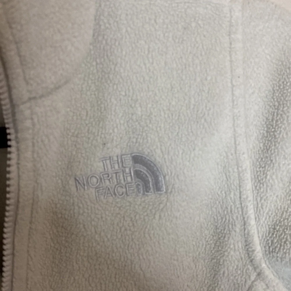 💋Comfy White North Face fleece zip up! - Picture 5 of 11